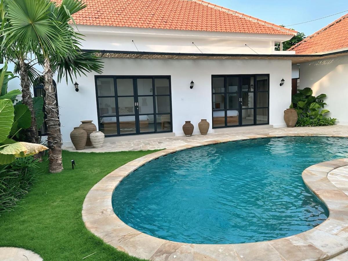 Amerta Villa Seminyak Экстерьер фото