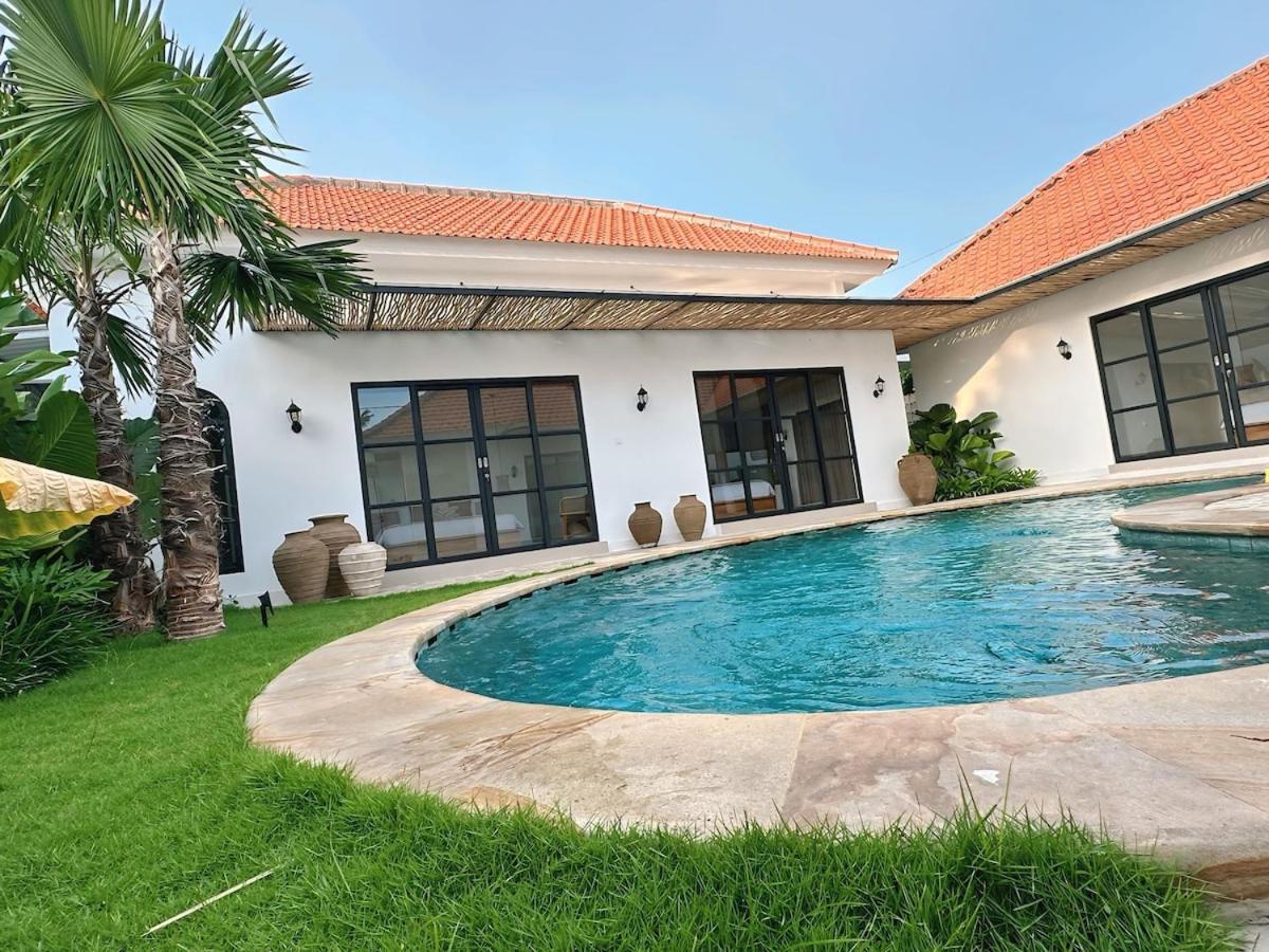 Amerta Villa Seminyak Экстерьер фото